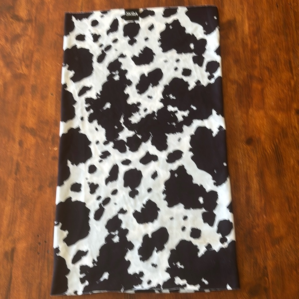 Skida Neck Gaiter. Moo Cow. One Size Poly/Spandex Blend.